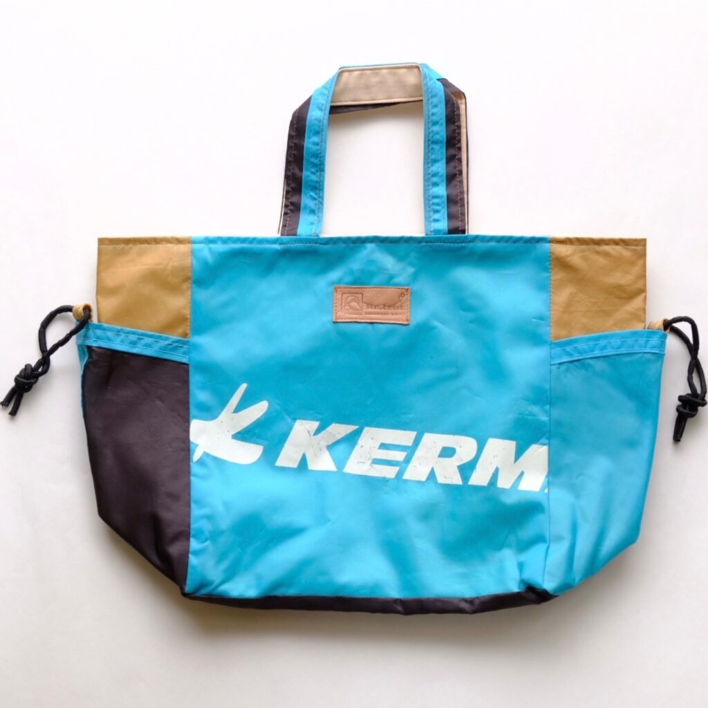 テントをリメイクしたRe:tentのTote M